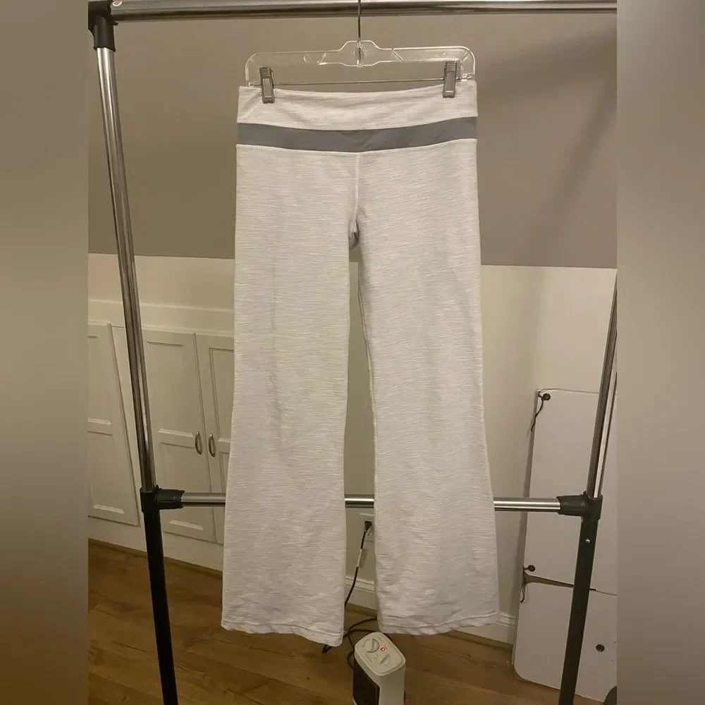Lululemon Groove Pant Denim womens white gray wide leg legging yoga pants sz 6